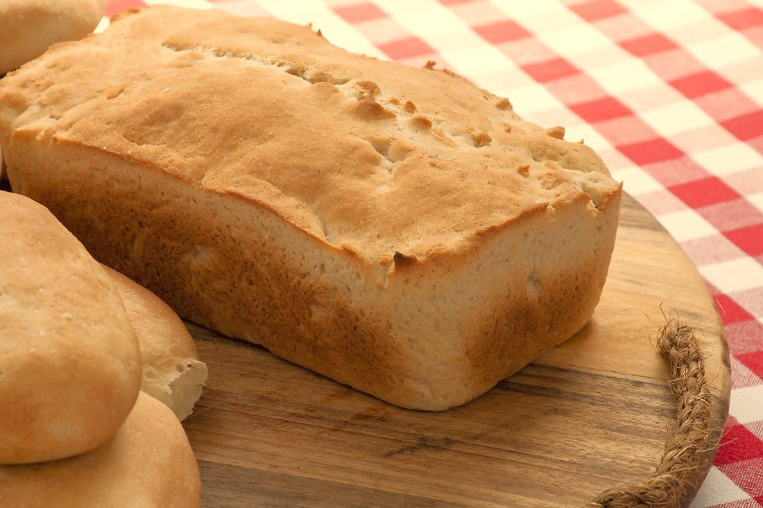 White Bread. Makes ten 700 g loaves (Gluten-free). 3810 g - Coleman Royal Bakeries